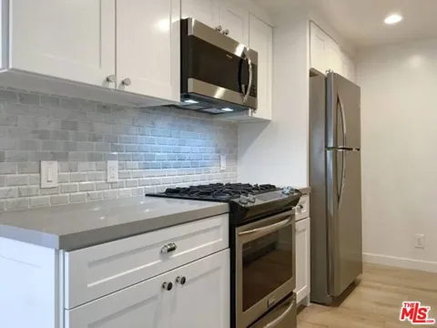301 S SWALL DRIVE #203
