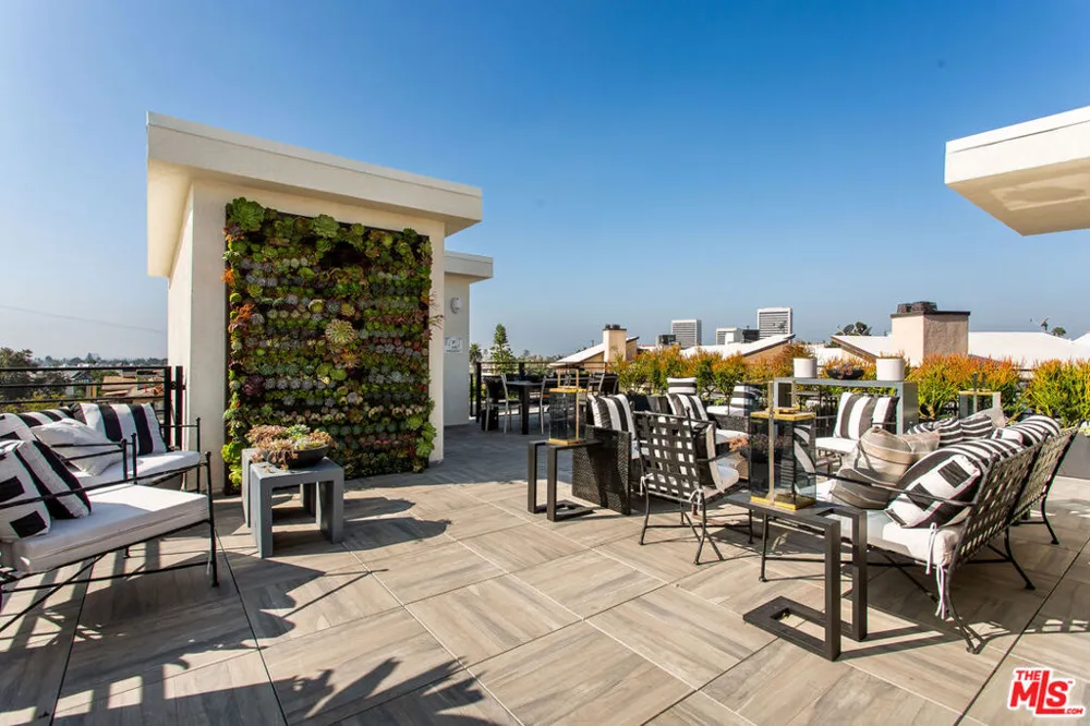 1621 Malcolm Avenue #401 Los Angeles, CA 90024