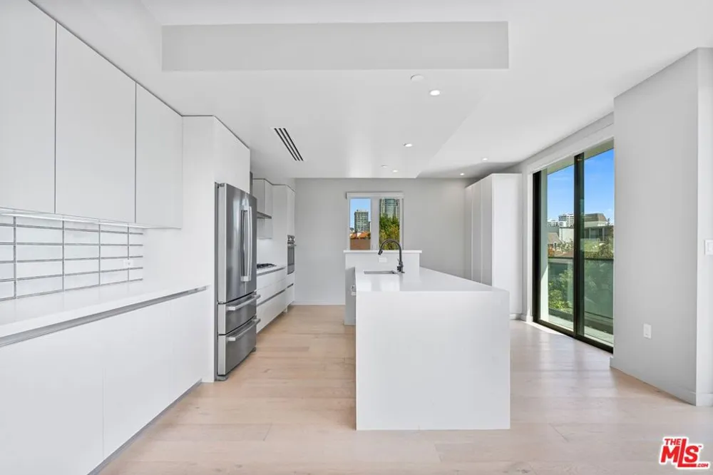 1621 Malcolm Avenue #401 Los Angeles, CA 90024