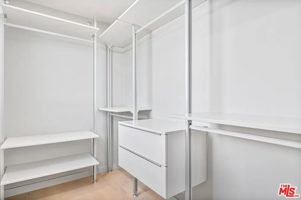 1621 Malcolm Avenue #401 Los Angeles, CA 90024