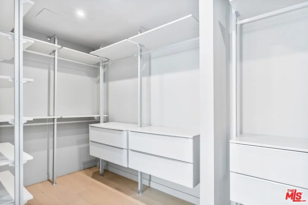 1621 Malcolm Avenue #401 Los Angeles, CA 90024