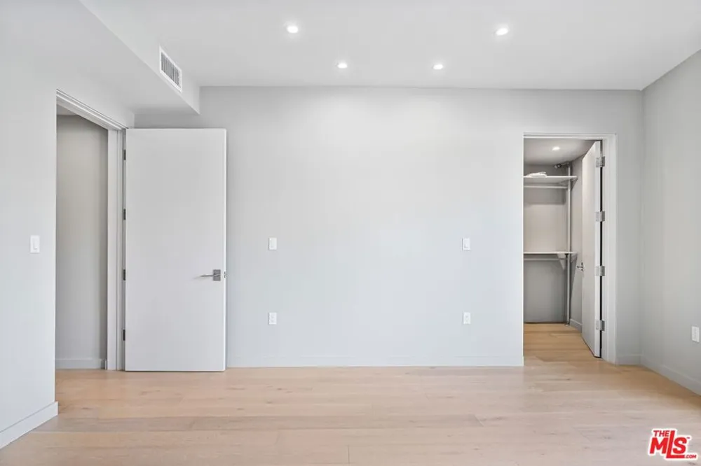 1621 Malcolm Avenue #401 Los Angeles, CA 90024