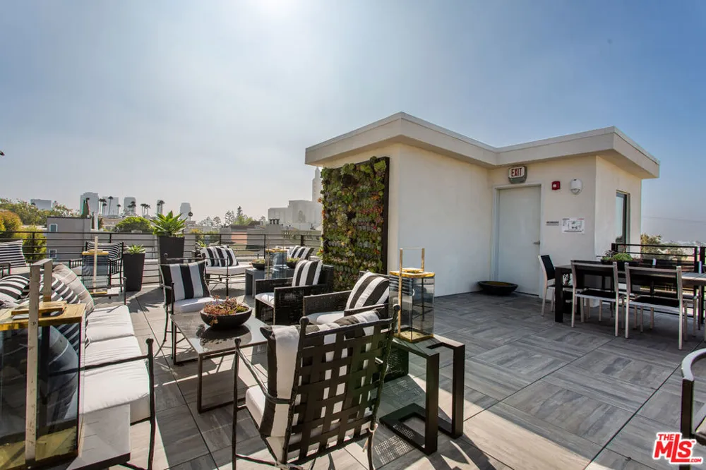 1621 Malcolm Avenue #401 Los Angeles, CA 90024