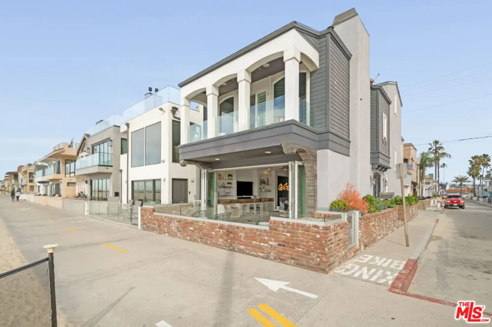 2400 W OCEANFRONT Newport Beach, CA 92663