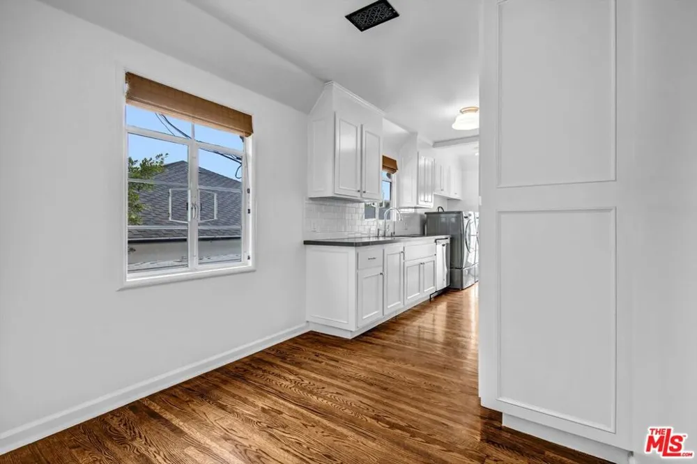 350 S Roxbury Drive Beverly Hills, CA 90212
