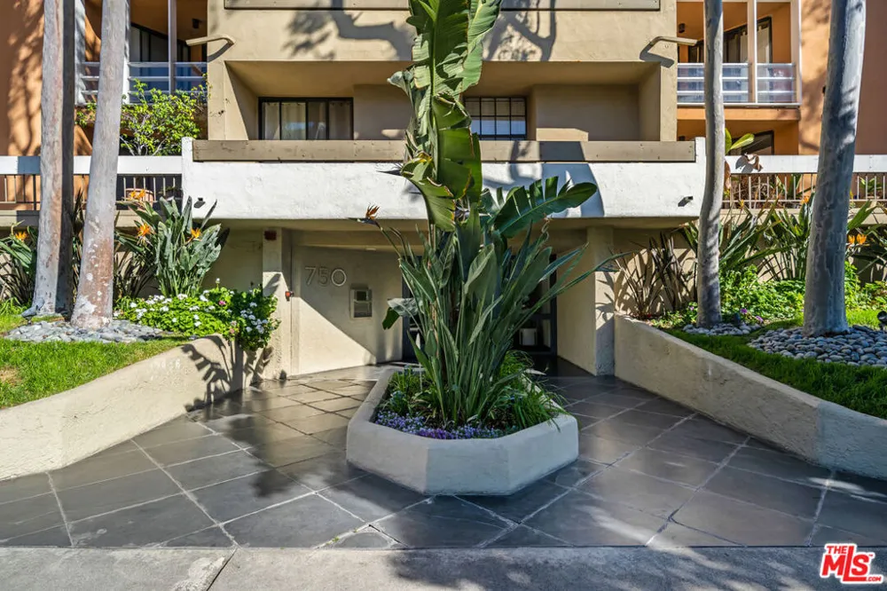 740 Kings Road #122 West Hollywood, CA 90069