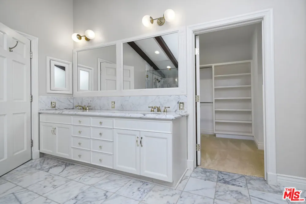 3254 OAKDELL ROAD Studio City, CA 91604