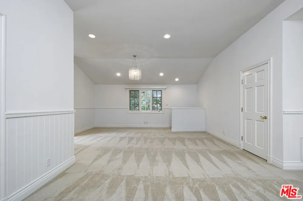3254 OAKDELL ROAD Studio City, CA 91604