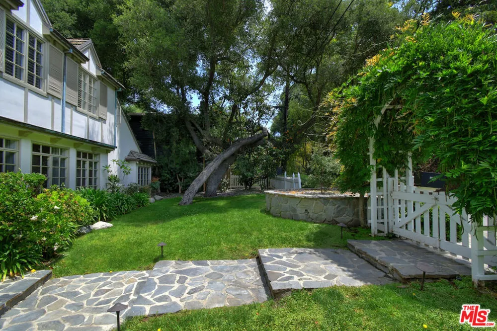 3254 OAKDELL ROAD Studio City, CA 91604