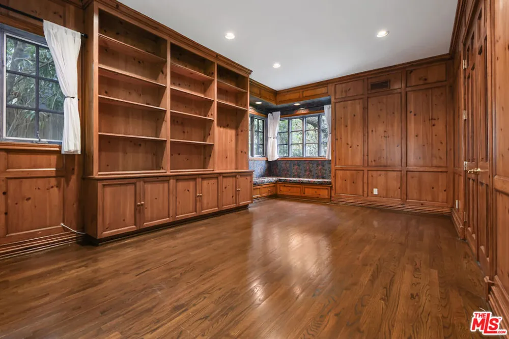 3254 OAKDELL ROAD Studio City, CA 91604