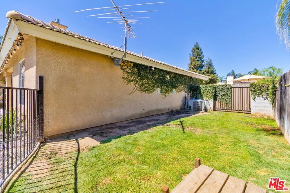 1459 Hillsboro Avenue Madera, CA 93637