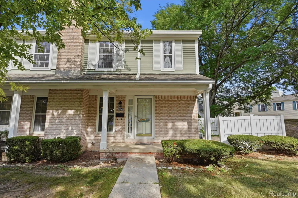 20842 E Glen Haven Circle Novi City, MI 48167