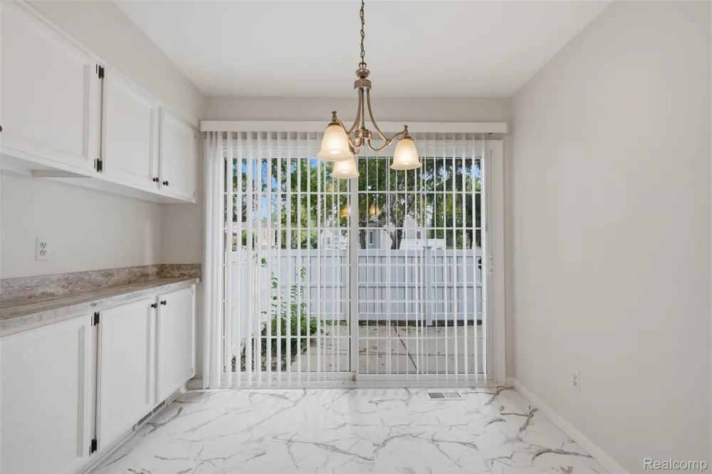 20842 E Glen Haven Circle Novi City, MI 48167