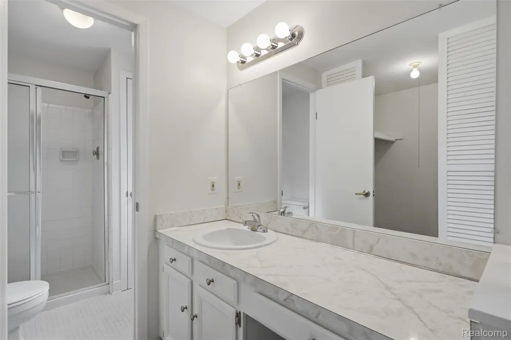 20842 E Glen Haven Circle Novi City, MI 48167