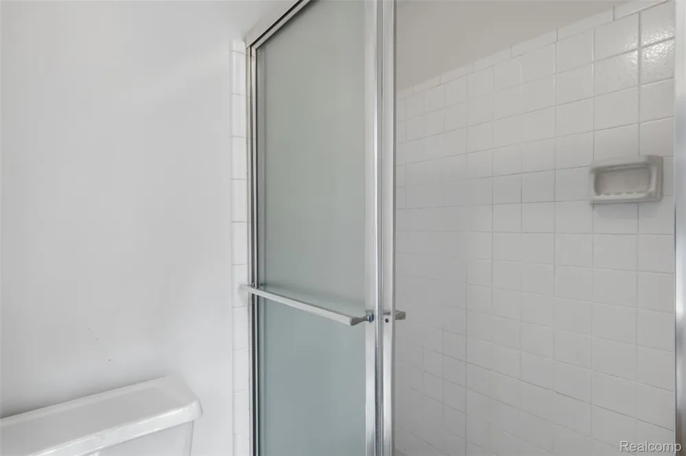 20842 E Glen Haven Circle Novi City, MI 48167