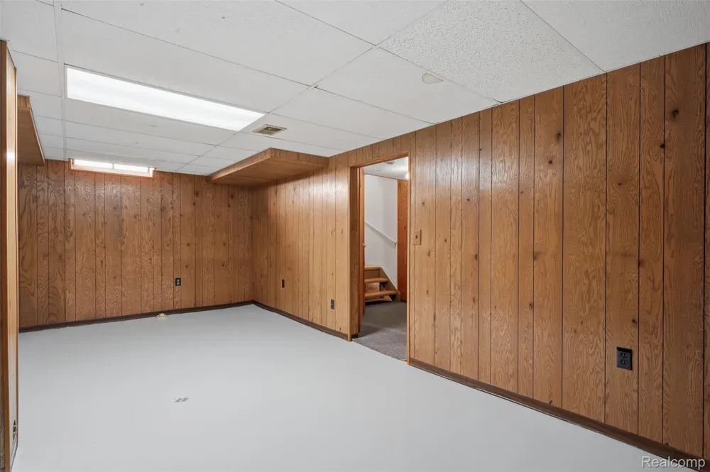 20842 E Glen Haven Circle Novi City, MI 48167