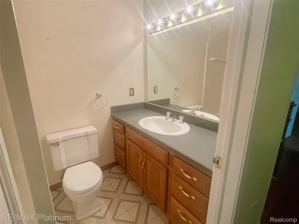 2612 E Williamsburg Circle Auburn Hills City, MI 48326