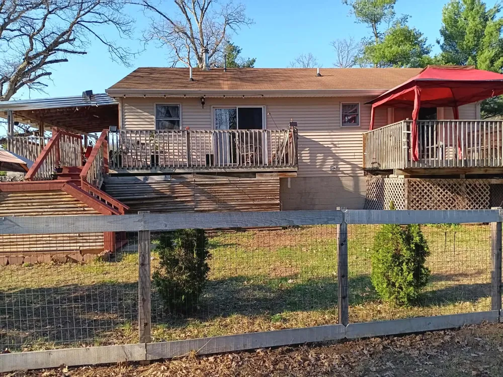 1889 E 40th Street Everett Township, MI 49349