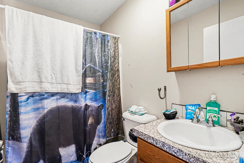 1889 E 40th Street Everett Township, MI 49349