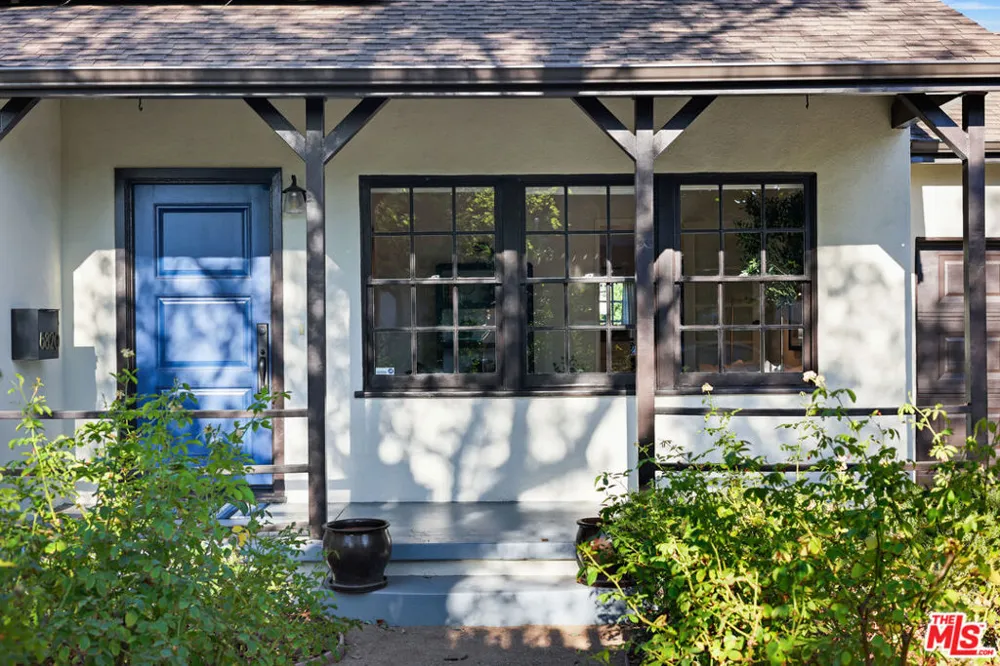 6820 Texhoma Avenue Lake Balboa, CA 91406