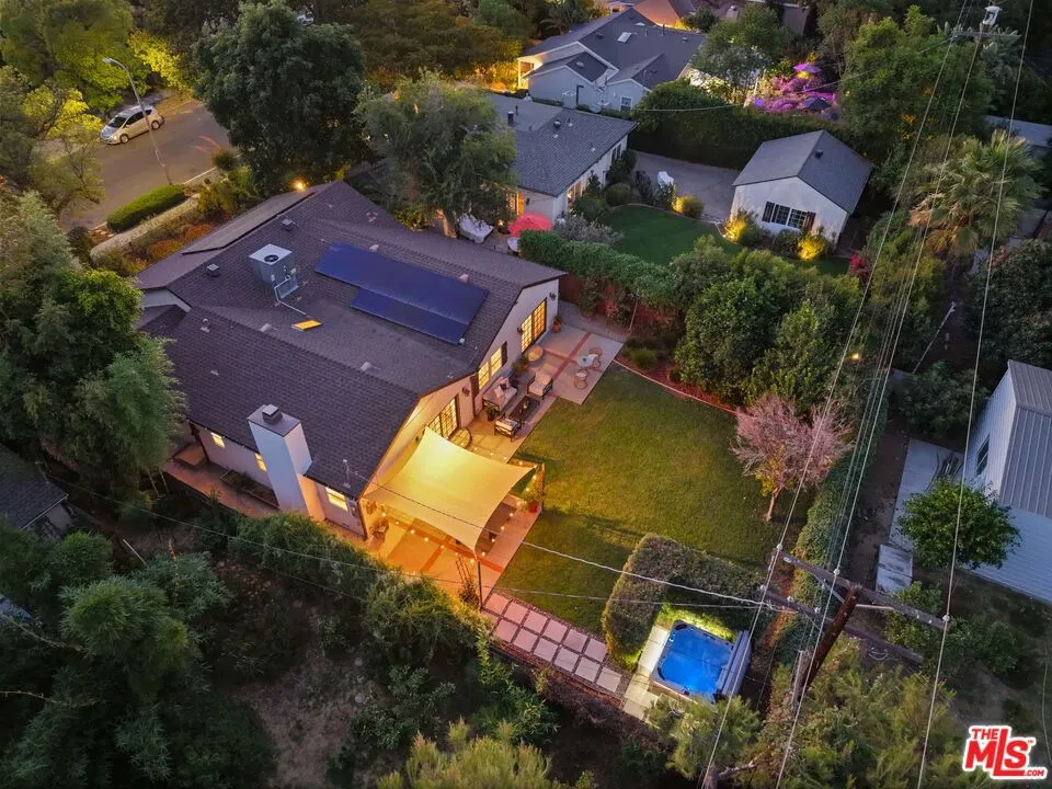 6820 Texhoma Avenue Lake Balboa, CA 91406