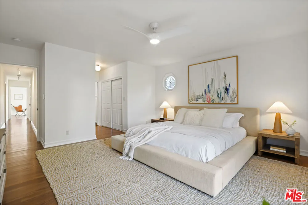 6820 Texhoma Avenue Lake Balboa, CA 91406