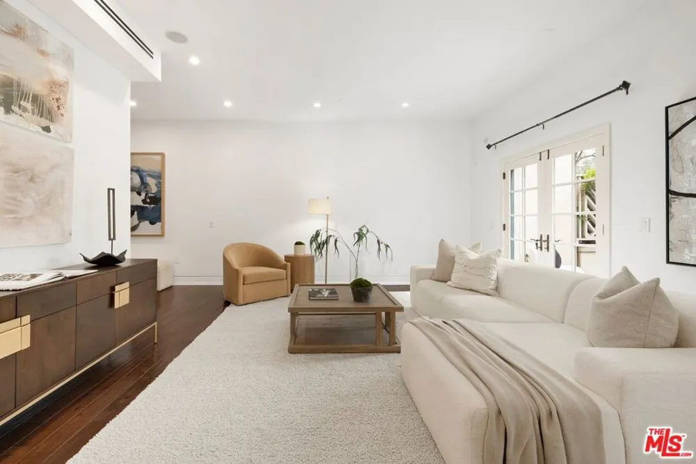 225 S Hamilton Drive #102 Beverly Hills, CA 90211