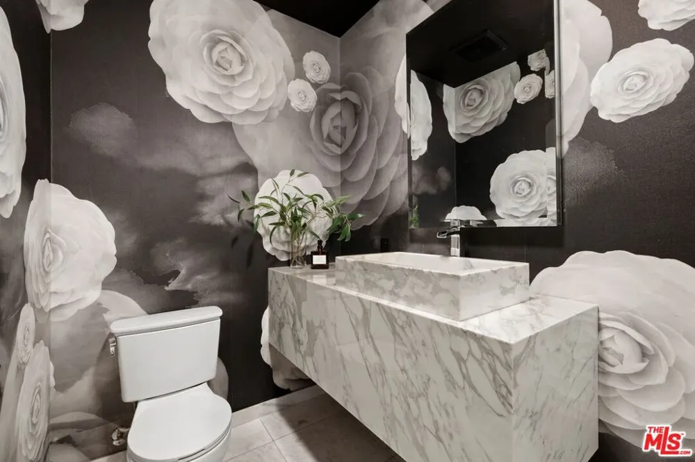 225 S Hamilton Drive #102 Beverly Hills, CA 90211
