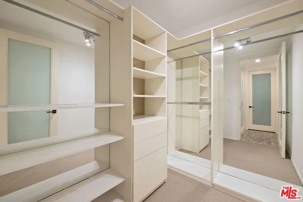 225 S Hamilton Drive #102 Beverly Hills, CA 90211