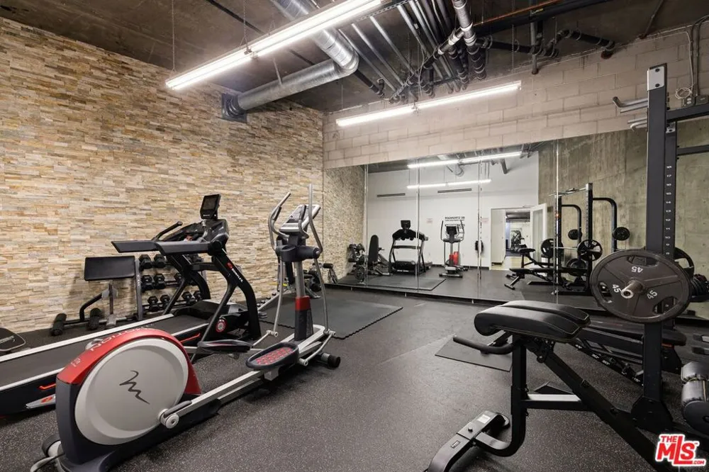 225 S Hamilton Drive #102 Beverly Hills, CA 90211