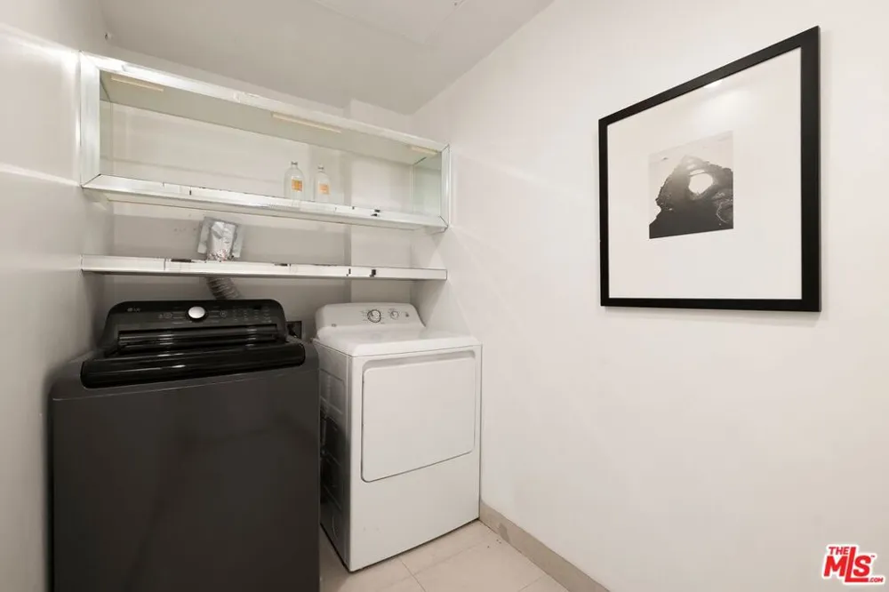 225 S Hamilton Drive #102 Beverly Hills, CA 90211