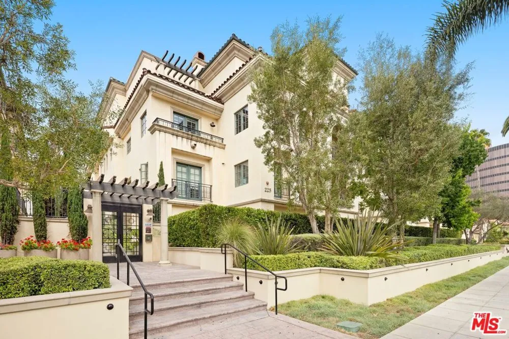 225 S Hamilton Drive #102 Beverly Hills, CA 90211