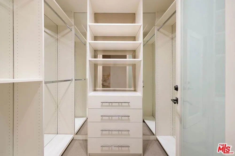 225 S Hamilton Drive #102 Beverly Hills, CA 90211