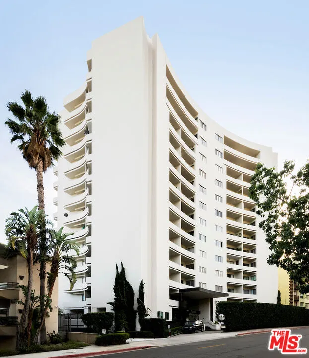 7250 Franklin Avenue #903 Los Angeles, CA 90046