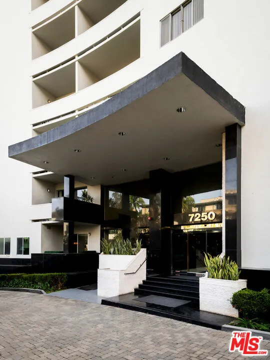 7250 Franklin Avenue #903 Los Angeles, CA 90046