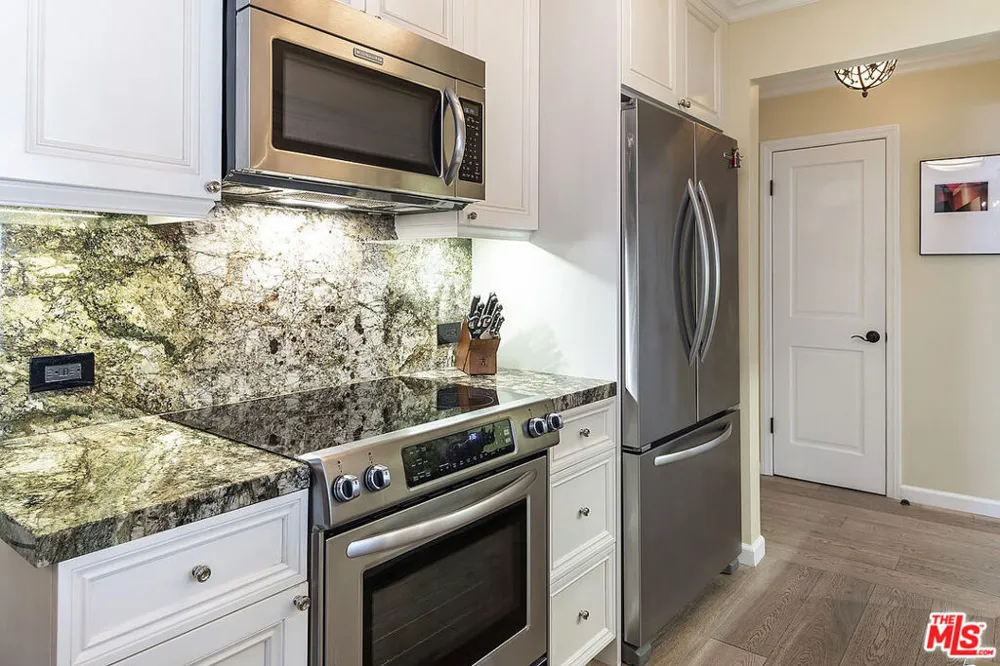 906 Doheny Drive #510 West Hollywood, CA 90069