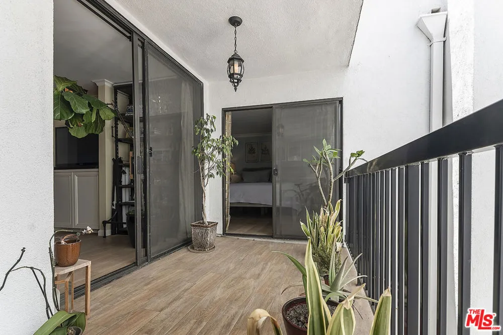 906 Doheny Drive #510 West Hollywood, CA 90069