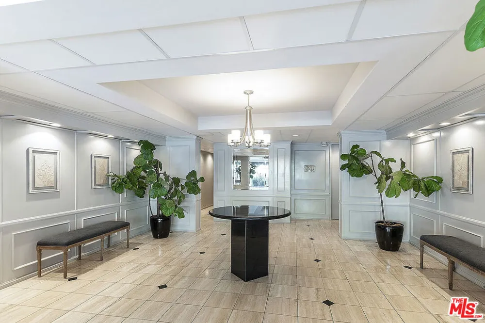 906 Doheny Drive #510 West Hollywood, CA 90069