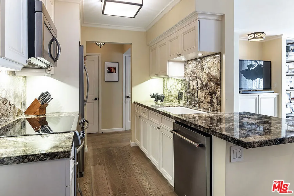 906 Doheny Drive #510 West Hollywood, CA 90069
