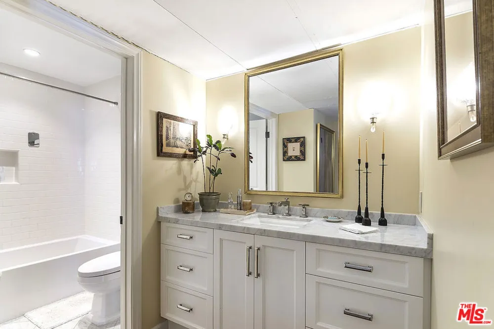 906 Doheny Drive #510 West Hollywood, CA 90069