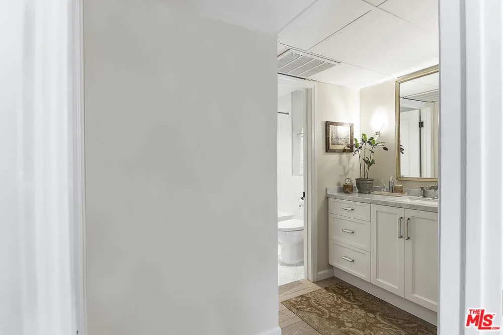 906 Doheny Drive #510 West Hollywood, CA 90069