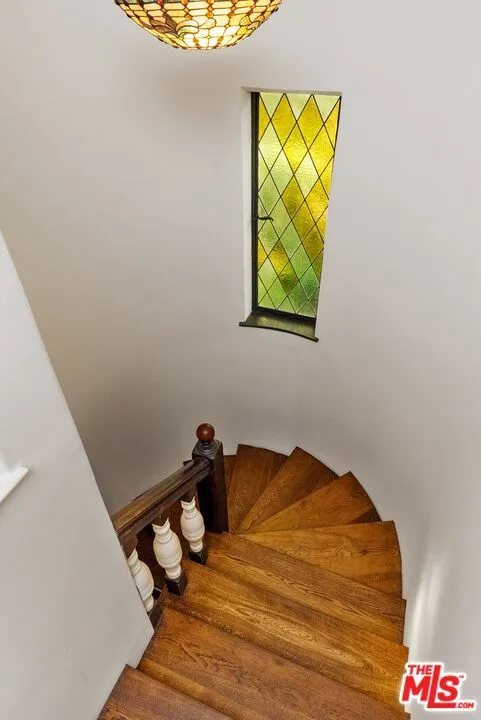 2057 Las Palmas Avenue Los Angeles, CA 90068