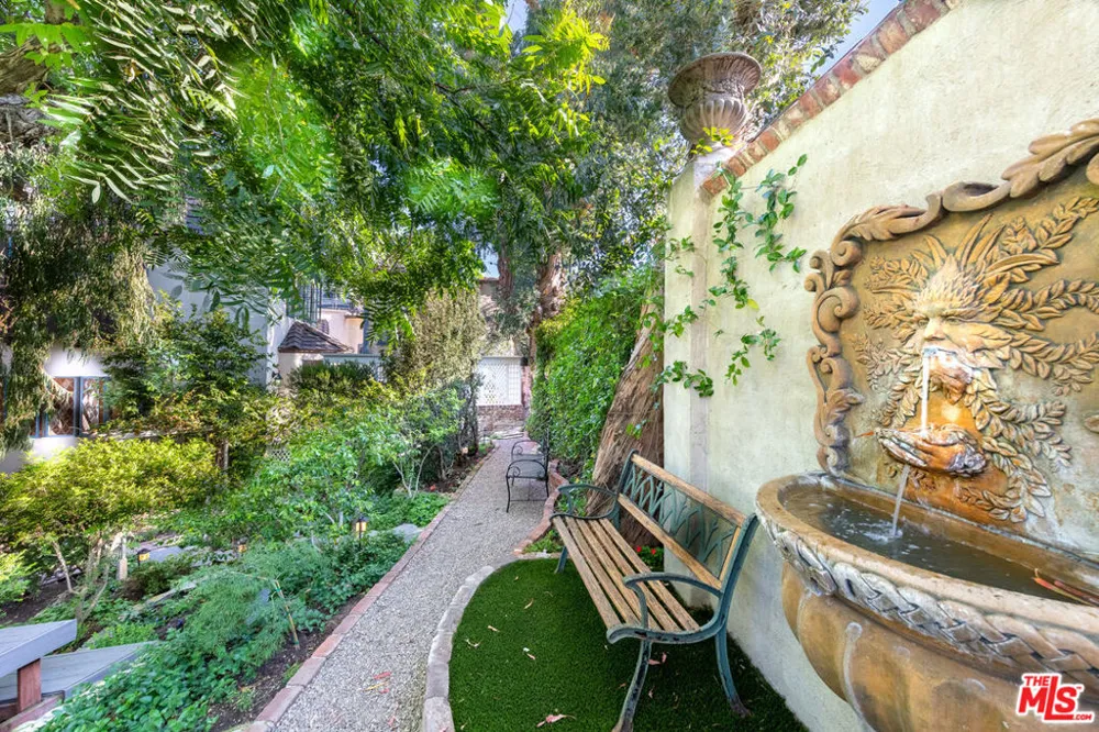 2057 Las Palmas Avenue Los Angeles, CA 90068