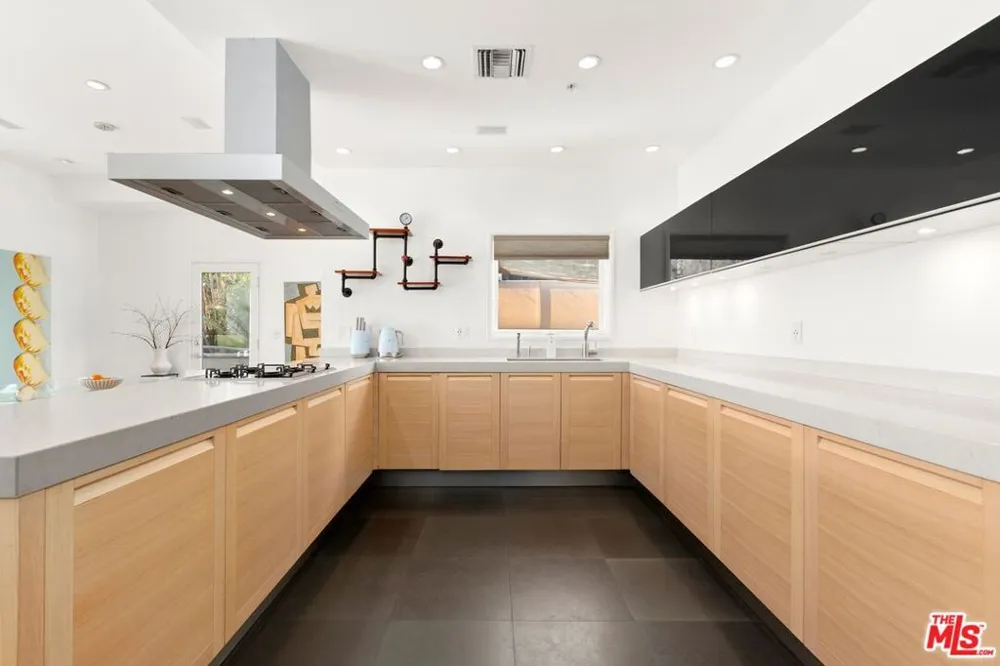 1145 Horn Avenue #E West Hollywood, CA 90069