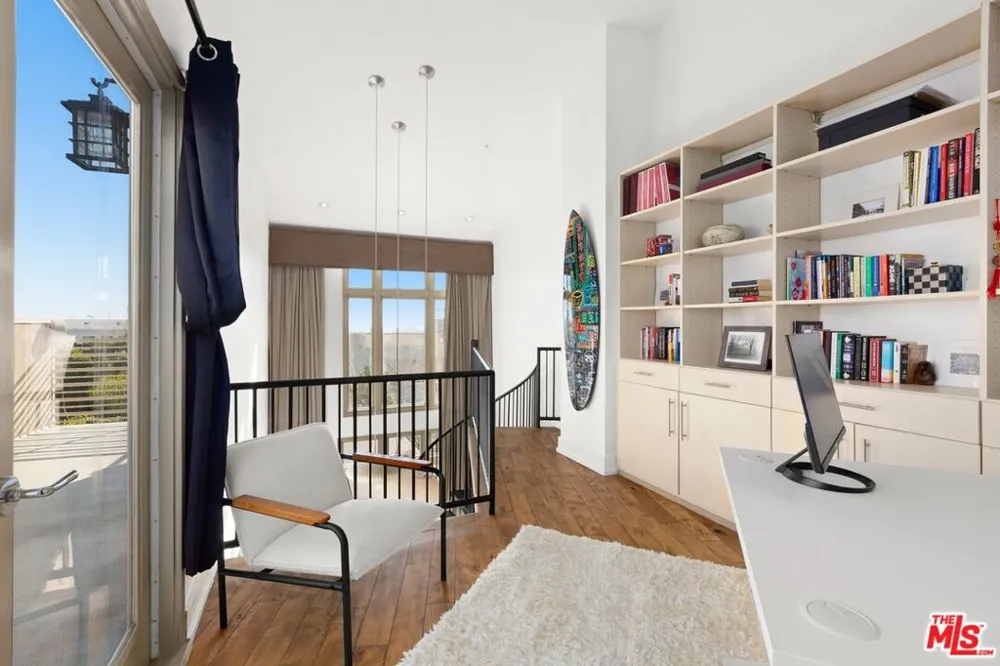 1145 Horn Avenue #E West Hollywood, CA 90069