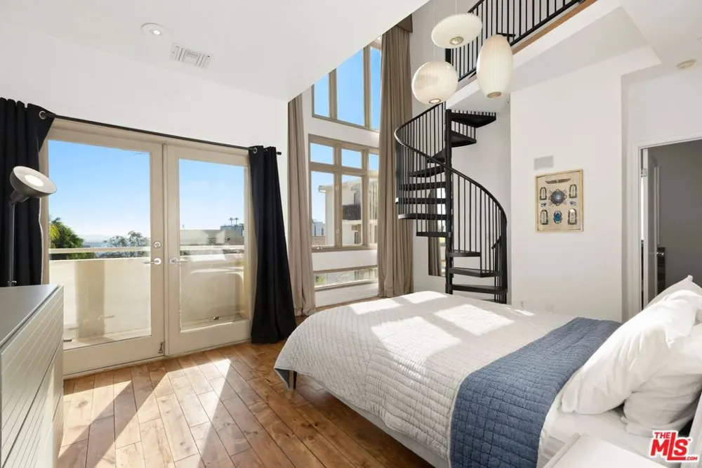 1145 Horn Avenue #E West Hollywood, CA 90069