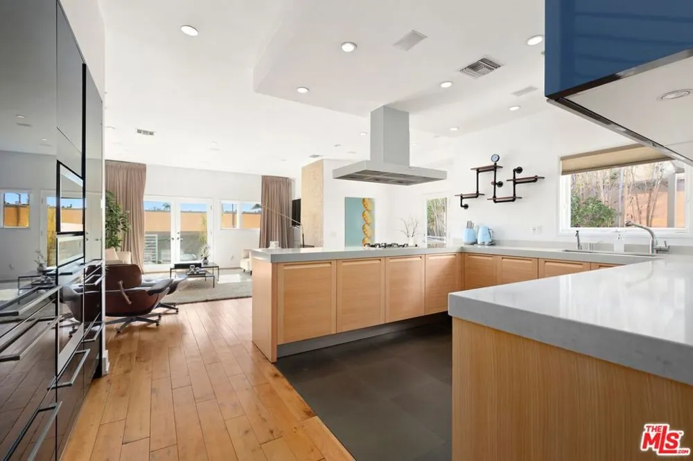 1145 Horn Avenue #E West Hollywood, CA 90069