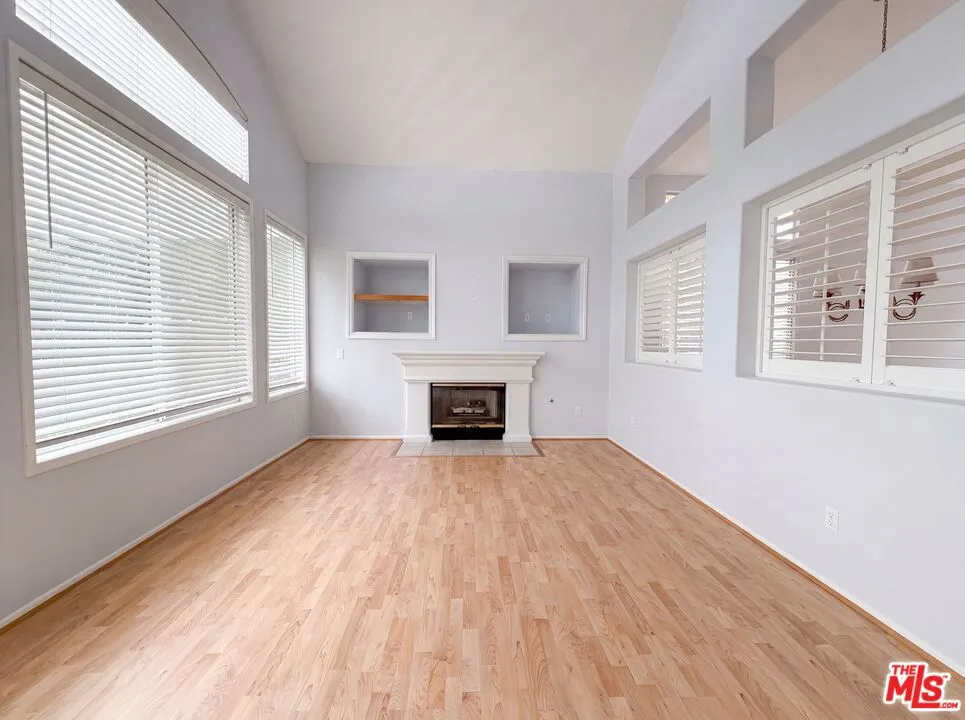 23608 Ashwood Place Valencia, CA 91354