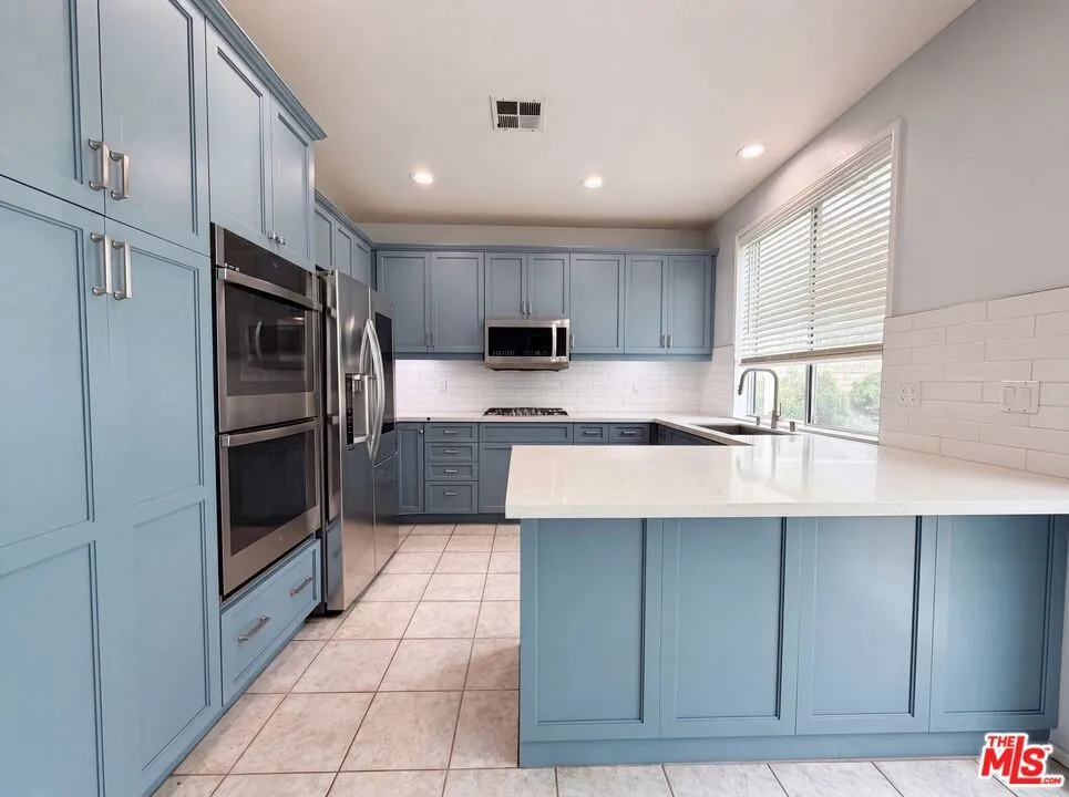 23608 Ashwood Place Valencia, CA 91354