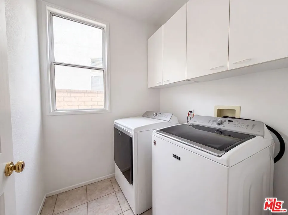 23608 Ashwood Place Valencia, CA 91354